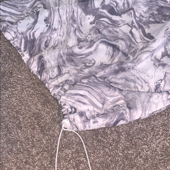 Windbreaker Hoodie - Picture 5 of 9